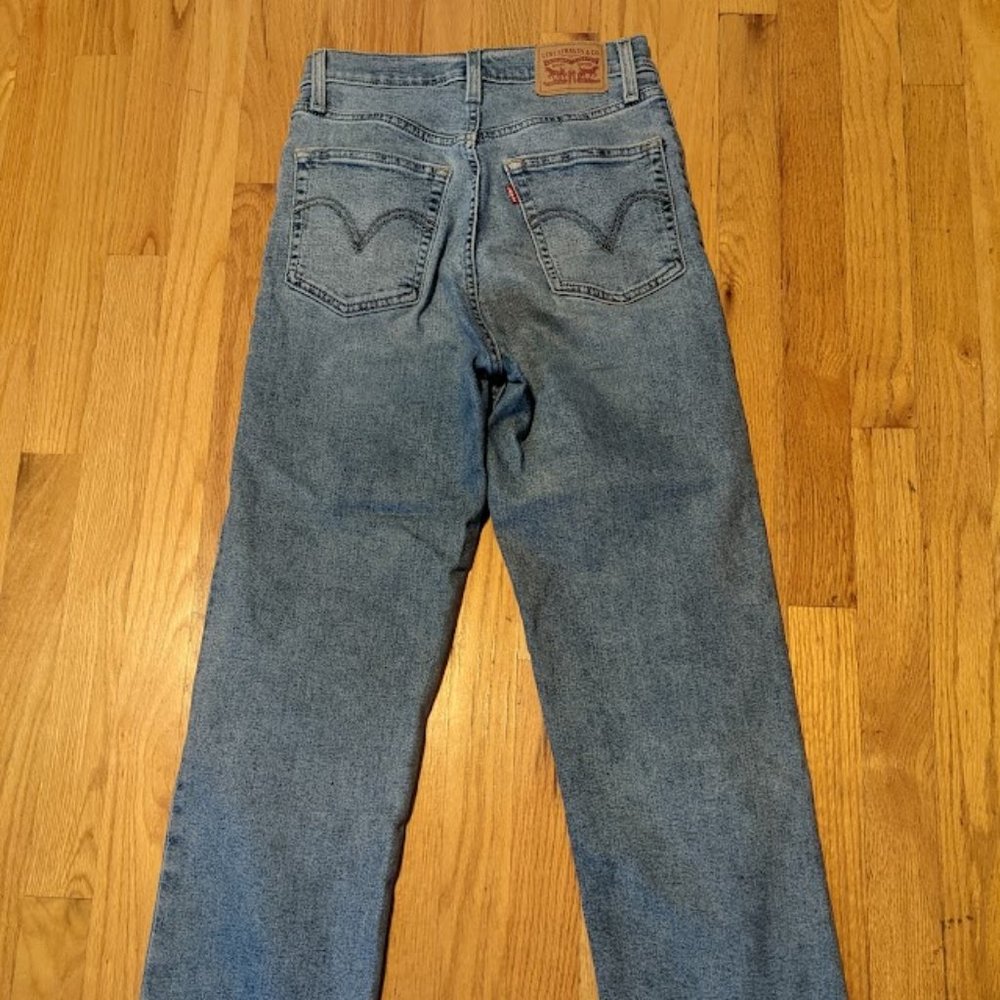 Levi's Women's Ribcage Straight Ankle Jeans